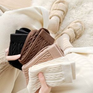 (10جفتی) جوراب ساقدار زنانه برجسته زنجیری کد 4003 تاج پوش