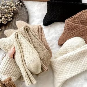 (10جفتی) جوراب ساقدار زنانه کد 4002 برجسته لوزی تاج پوش